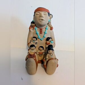 Teissedre Storyteller Figurine Handmade Native American Pottery 8 Children USA